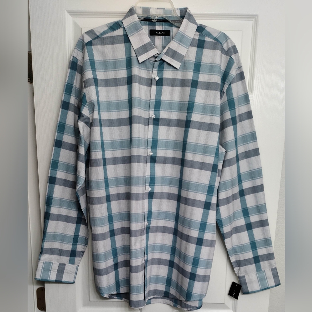 Alfani Men's NWT XXL White Muticolor Short Sleeve Shirt.